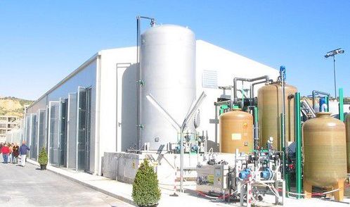  ALTRI   PROBLEMI  PER LA  COSTRUZIONE DEL  DISSALATORE DI MOLA. IL COMUNE VIETA  I  RUMORI    MOLESTI  E SPOLVERAMENTO