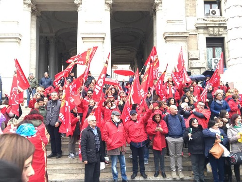 MANIFESTAZIONE NAZIONALE LAVORATRICI E LAVORATORI EX LSU E APPALTI STORICI ADDETTI AI SERVIZI DI PULIZIA, AUSILIARIATO E DECORO DEGLI IMMOBILI SCOLASTICI.


IL 27 NOVEMBRE CONVOCAZIONE DEL TAVOLO POLITICO
