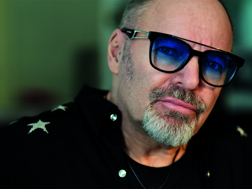 VASCO ROSSI INDOSSA LA NUOVA LINEA DI OCCHIALI LOCMAN - Elba Notizie