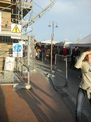  Portoferraio - Mercato  Europeo  aperto  e  lavori 