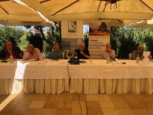 

Roberto And si aggiudica la 48esima edizione del Premio letterario isola dElba  Raffaello Brignetti 
