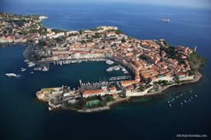 PIANO PER  IL RECUPERO E LA  RIQUALIFICAZIONE DEL CENTRO STORICO DI PORTOFERRAIO di  Giovanni  Fratini